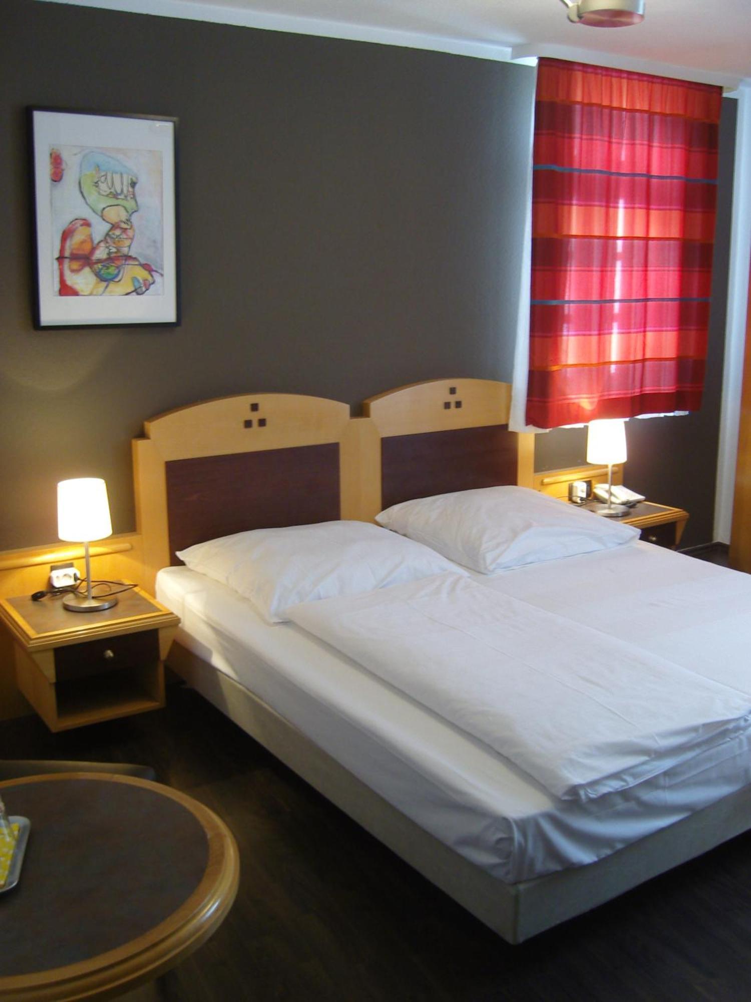 Zum Loewen Hotel Bad Homburg vor der Höhe Kültér fotó