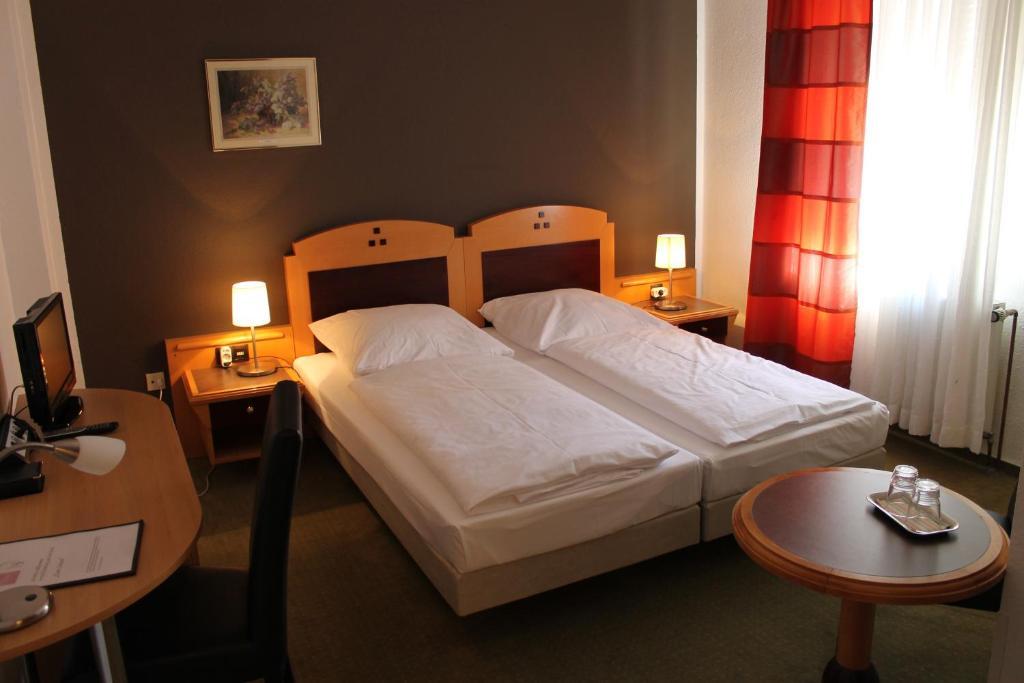 Zum Loewen Hotel Bad Homburg vor der Höhe Szoba fotó
